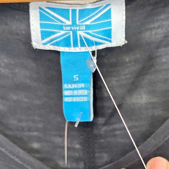 Black Sleeveless Tank Top - Picture 4 of 4